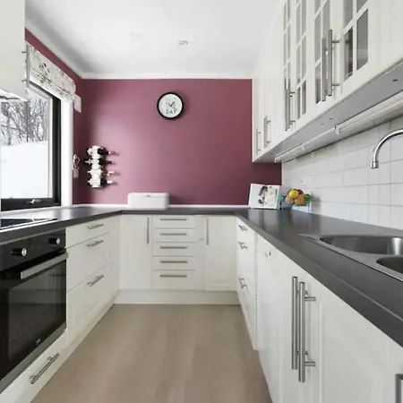 Fully Equipped With Parking For Families, Groups Or Business - 6 People *