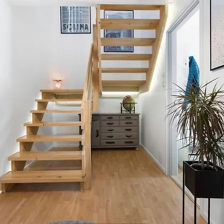 Fully Equipped With Parking For Families, Groups Or Business - 6 People Holiday home Tromso